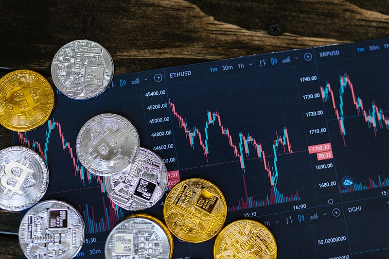 Advantages and disadvantages of investing in cryptocurrency